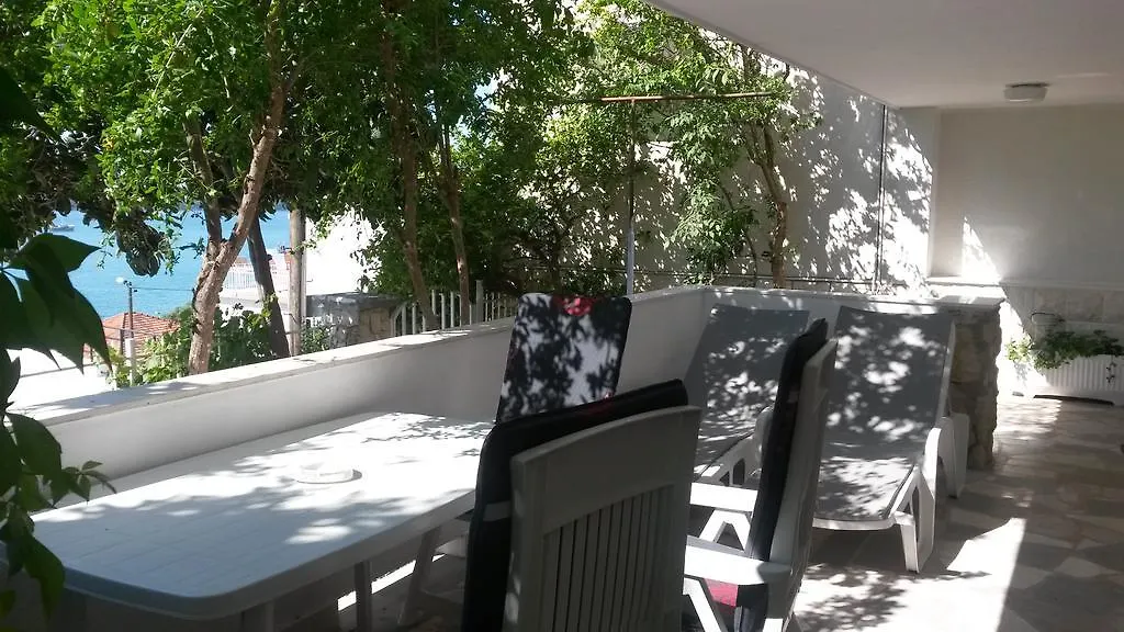 G&B Apartments Trogir 0*,